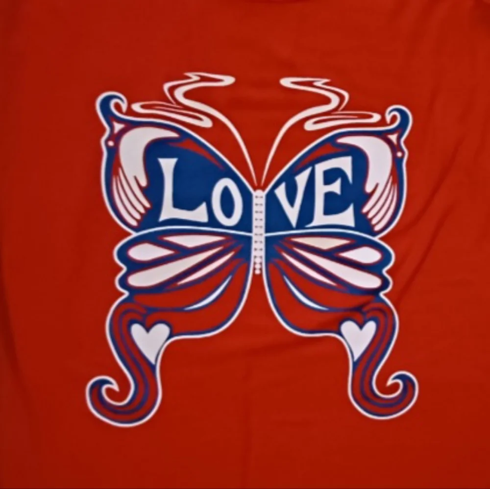 🆕️ No Boundaries Love Butterfly Tank Top - Size Large (11/13) - Picture 2 of 4